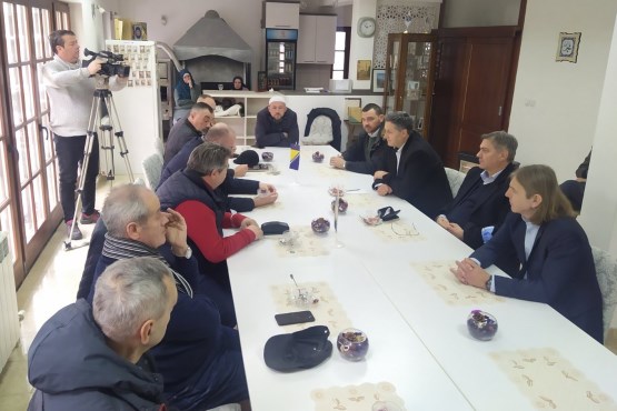 Grupa poslanika i delegata posjetila sredine u kojima je zabilježeno ugrožavanje sigurnosti povratnika